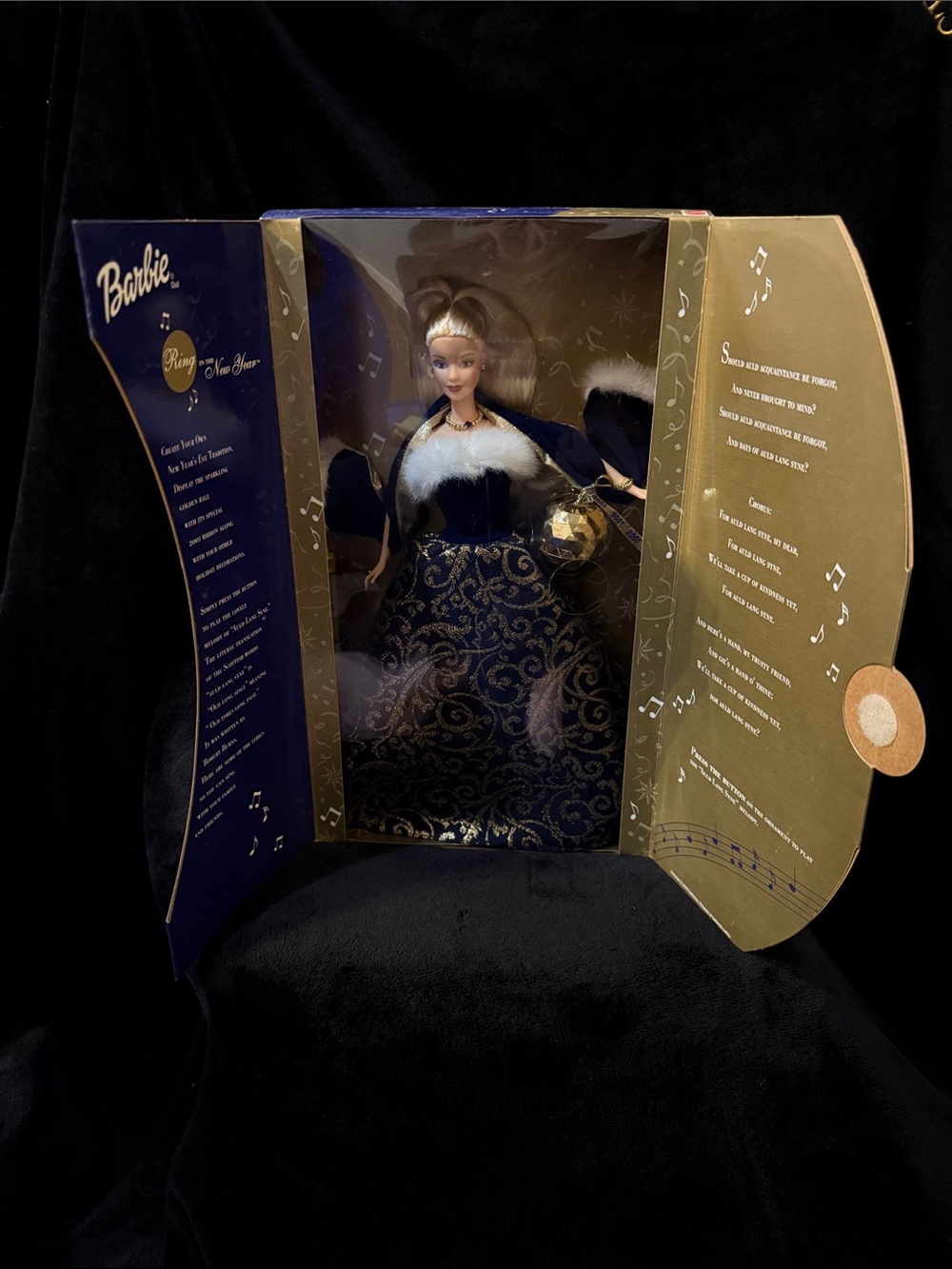 Barbie "Ring in the New Year" 2001 New in Box